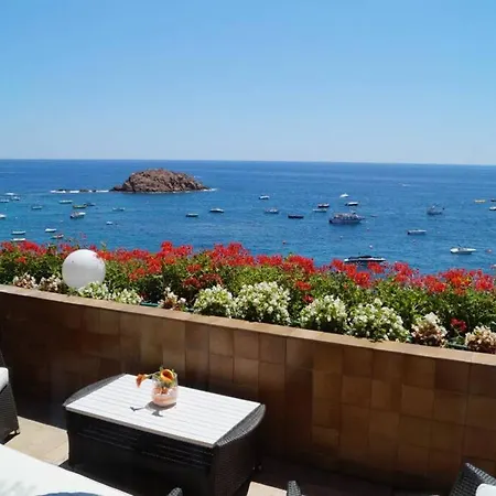 Exclusivo En Primera Línea En Tossa de Mar